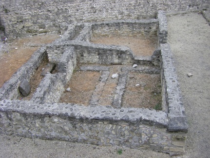 Hu 04 2008 100